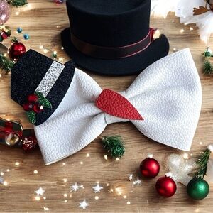 Christmas 🎄 Snowman ☃️ faux leather hair bows NWT